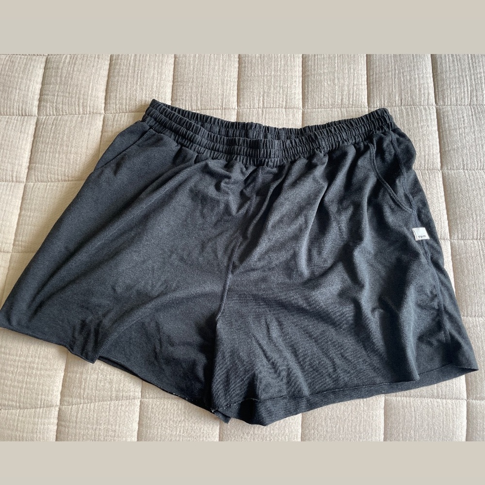 vuori halo short large — SUPER SOFT and comfy high waisted short
